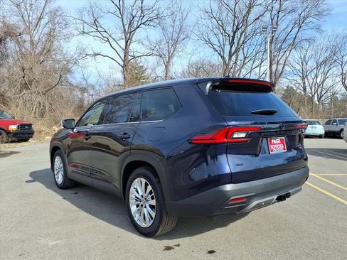 Used 2026 Toyota Grand Highlander Platinum image 5