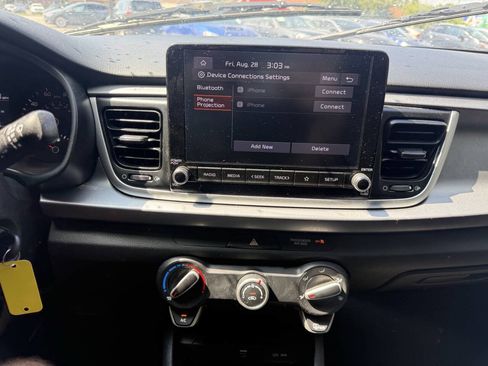 Used 2022 Kia Rio LX FWD image 23