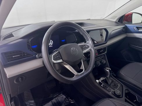 Certified 2023 Volkswagen Taos SE w/ Panoramic Sunroof Package AWD/4WD image 4