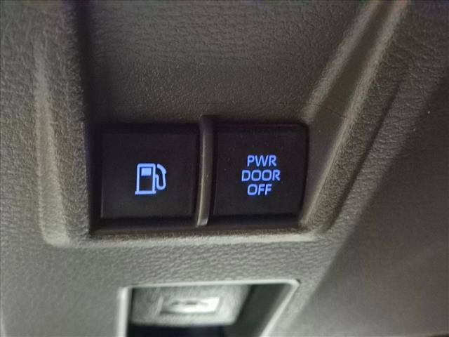 Used 2022 Toyota Sienna LE w/ LE Plus Package FWD image 8