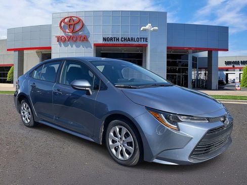 Used 2025 Toyota Corolla LE image 1