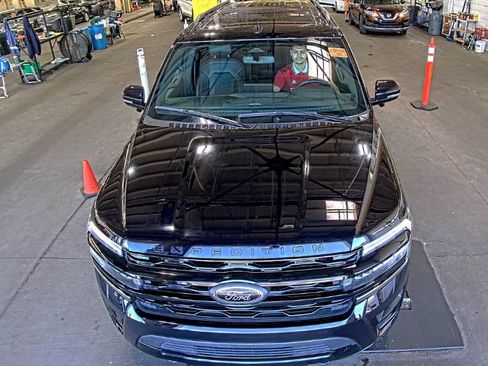 Used 2023 Ford Expedition Max Limited AWD/4WD image 2