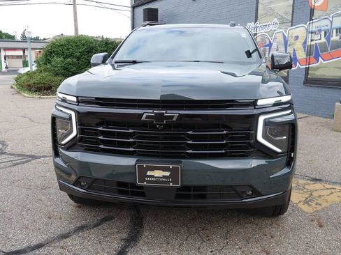 New 2026 Chevrolet Suburban RST w/ RST Capability Package AWD/4WD image 2