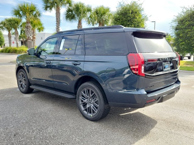 New 2026 Ford Expedition Platinum w/ Stealth Appearance Package AWD/4WD image 7