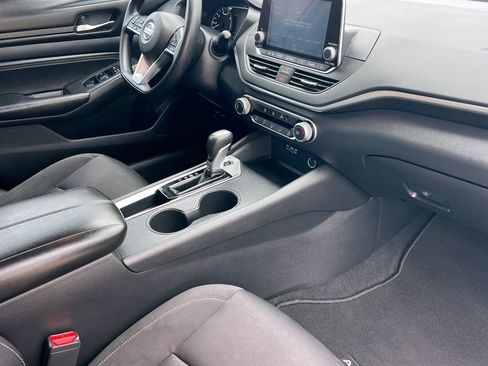 Used 2020 Nissan Altima 2.5 S FWD image 18