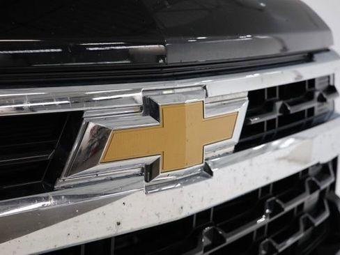 Used 2024 Chevrolet Silverado 1500 LT AWD/4WD image 12