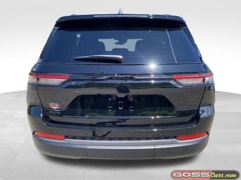 New 2026 Jeep Grand Cherokee Altitude AWD/4WD image 4