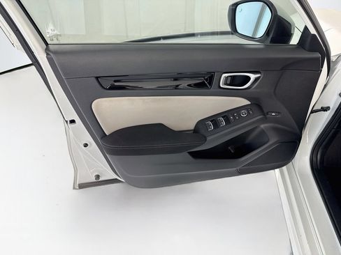 Certified 2023 Honda Civic EX image 24