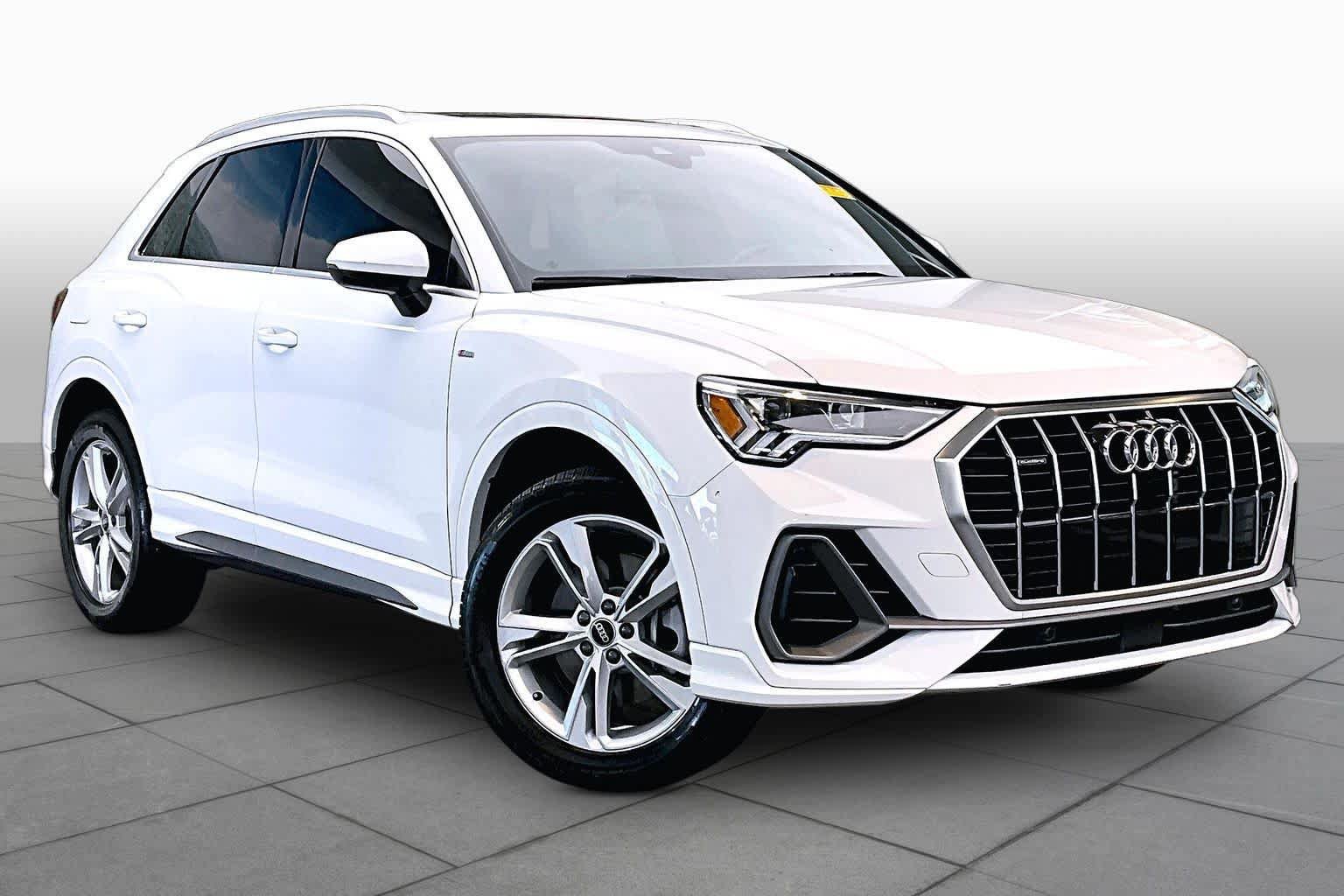 Used 2024 Audi Q3 2.0T Premium w/ Convenience Package AWD/4WD image 3