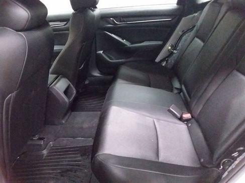 Used 2019 Honda Accord Sport image 13