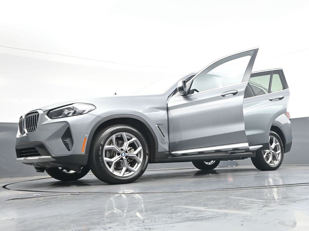 Used 2023 BMW X3 xDrive30i w/ Premium Package AWD/4WD image 40