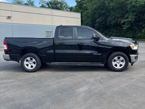 Used 2023 RAM 1500 Big Horn AWD/4WD image 3