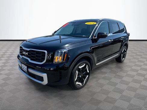 Used 2024 Kia Telluride S FWD image 3
