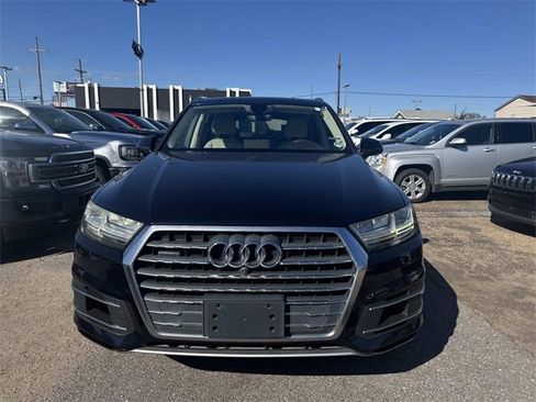 Used 2017 Audi Q7 3.0T Premium Plus w/ Premium Plus Package image 2