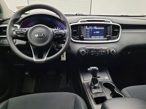 Used 2018 Kia Sorento AWD image 22