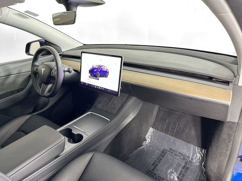 Used 2022 Tesla Model Y Long Range AWD/4WD image 28