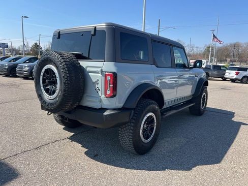 Certified 2022 Ford Bronco Outer Banks w/ Sasquatch Package AWD/4WD image 4