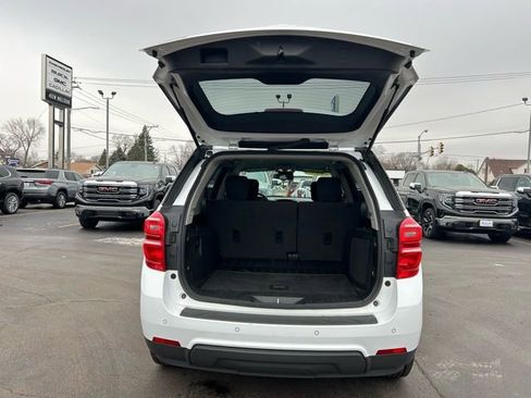 Used 2017 Chevrolet Equinox LT w/ Convenience Package image 8