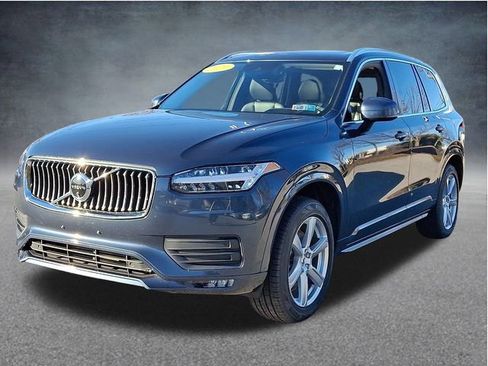 Used 2020 Volvo XC90 T6 Momentum image 3