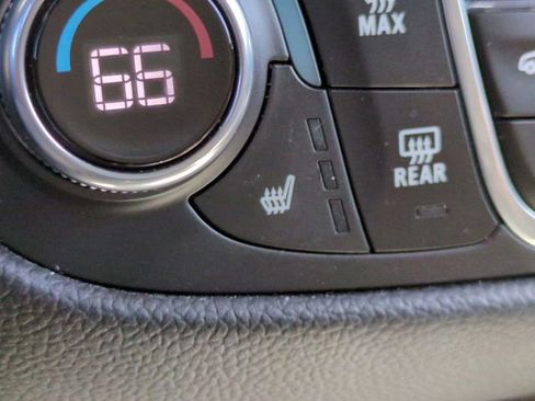 Used 2024 Chevrolet Equinox LT image 21