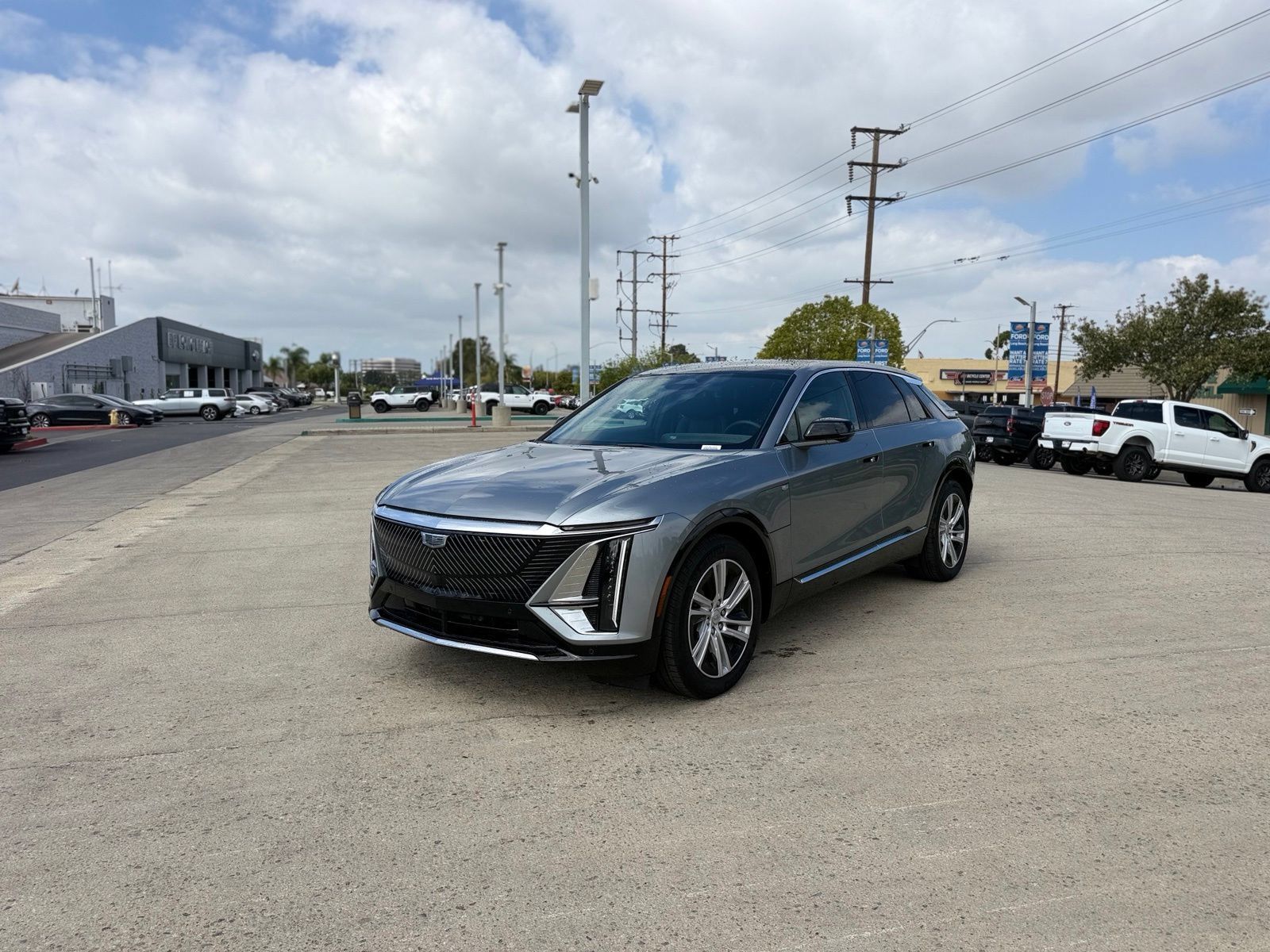 Used 2024 Cadillac Lyriq Tech AWD/4WD image 1