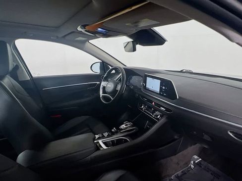 Used 2023 Hyundai Sonata Limited w/ Preferred Accessory Package FWD image 10