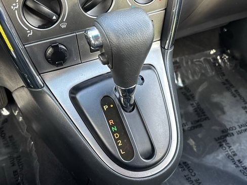 Used 2004 Pontiac Vibe Base image 23