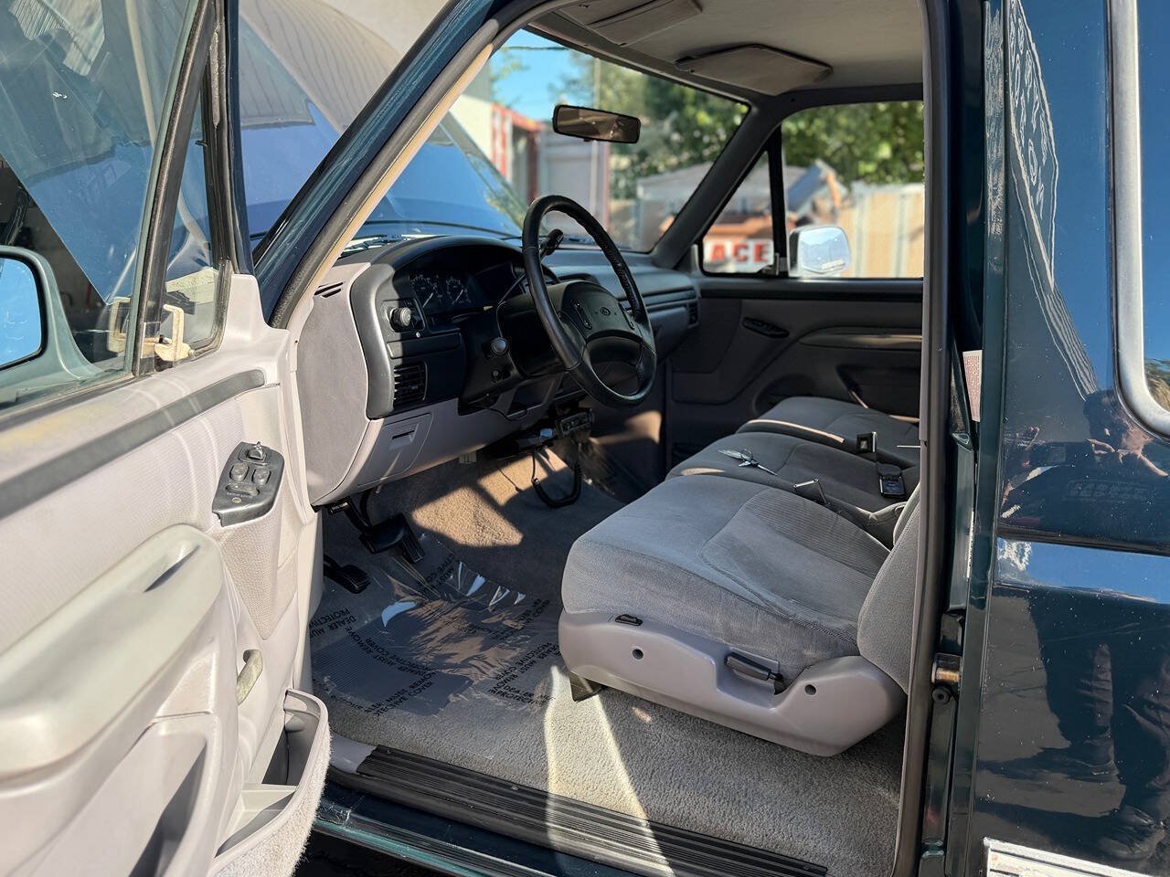Used 1996 Ford F250 2WD SuperCab image 2