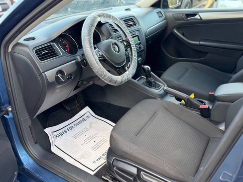 Used 2015 Volkswagen Jetta SE image 10