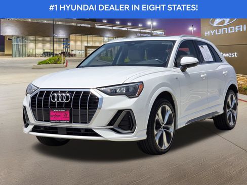 Used 2021 Audi Q3 2.0T Premium w/ Convenience Package AWD/4WD image 2