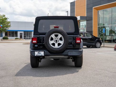 Used 2022 Jeep Wrangler Unlimited Sport AWD/4WD image 6
