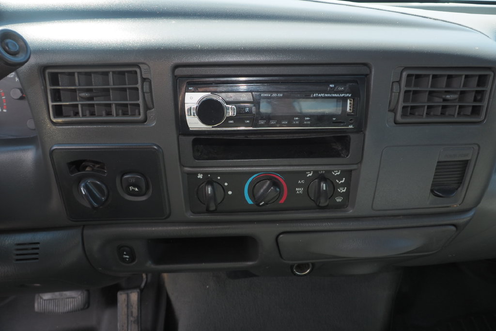 Used 2003 Ford F250 Lariat AWD/4WD image 21