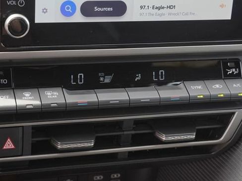 Used 2025 Toyota Camry SE image 24