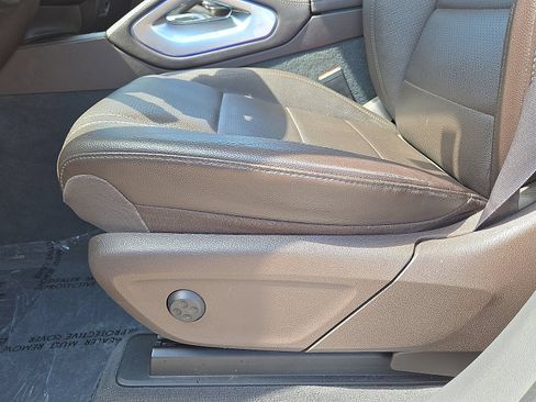 Used 2020 Mercedes-Benz GLE 350 4MATIC image 26
