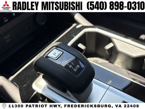 New 2026 Mitsubishi Outlander SEL AWD/4WD image 11