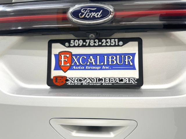 Used 2018 Ford Edge Titanium w/ Equipment Group 301A AWD/4WD image 10