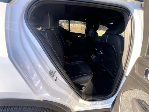 Used 2023 Volvo XC40 Recharge Ultimate w/ Protection Package Premier image 30