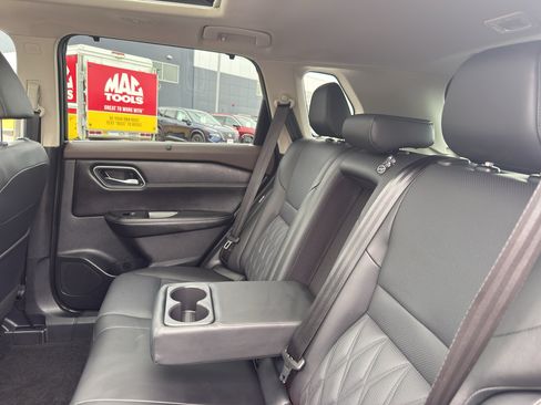 Certified 2023 Nissan Rogue Platinum w/ Platinum Premium Package AWD/4WD image 34