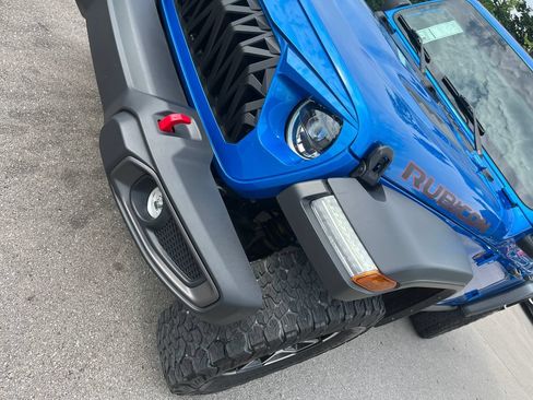 Used 2024 Jeep Wrangler Unlimited Rubicon w/ Convenience Group AWD/4WD image 38