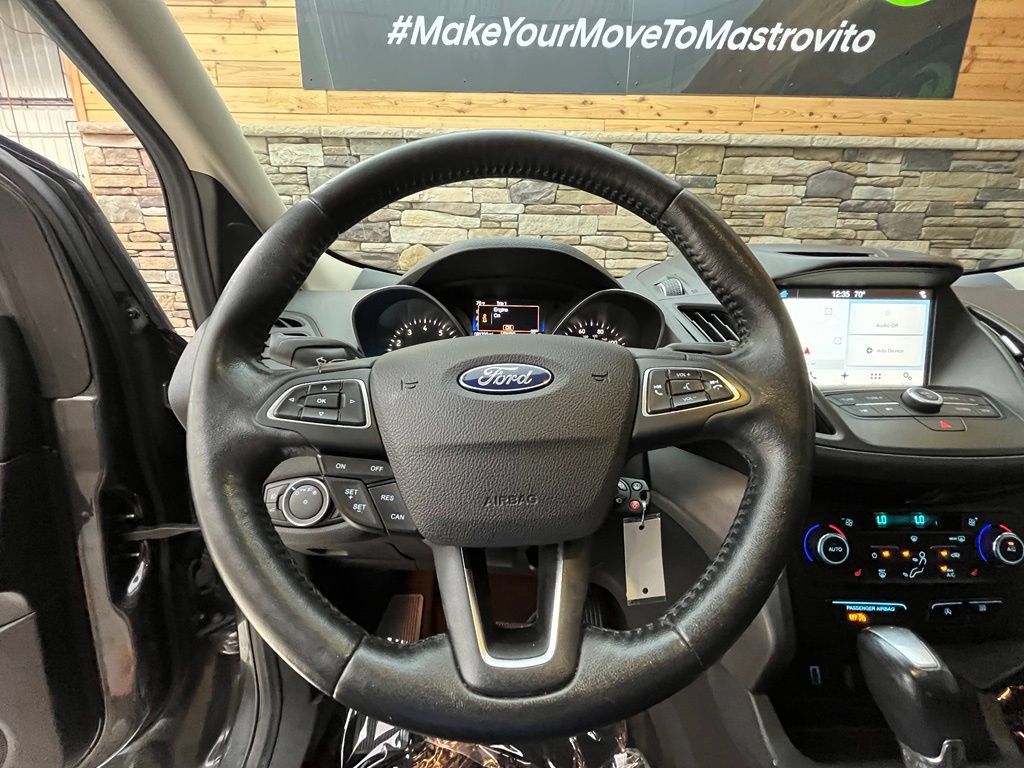 Used 2017 Ford Escape SE w/ SE Leather Comfort Package AWD/4WD image 32