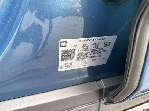 New 2026 Chevrolet Suburban Premier image 40