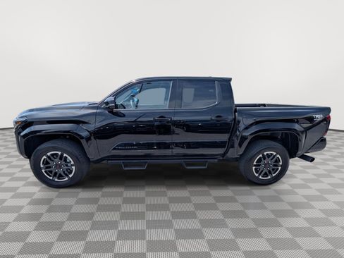 Used 2025 Toyota Tacoma TRD Sport w/ TRD Sport Upgrade Package AWD/4WD image 2