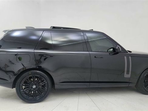 Used 2024 Land Rover Range Rover Long Wheelbase SE image 6