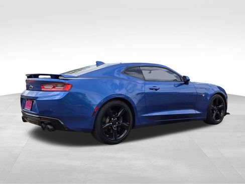 Used 2017 Chevrolet Camaro SS RWD image 6