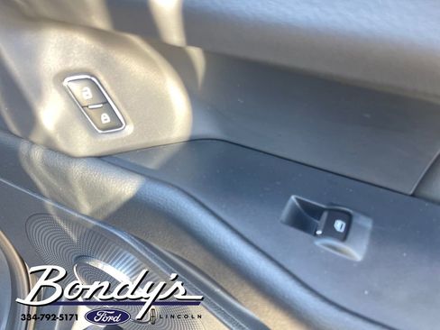 Used 2022 Ford Expedition Limited image 24