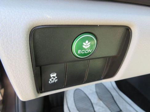 Used 2017 Honda Accord EX-L image 25