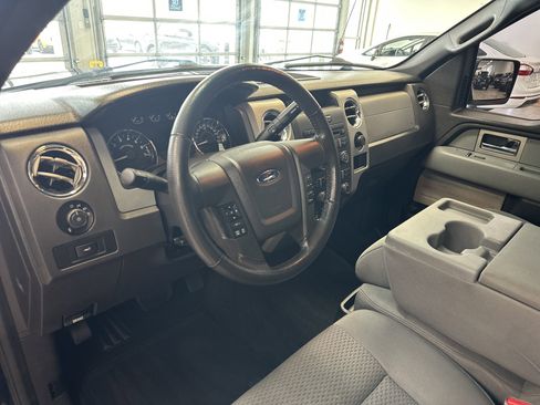 Used 2011 Ford F150 XLT w/ XLT Chrome Pkg image 25