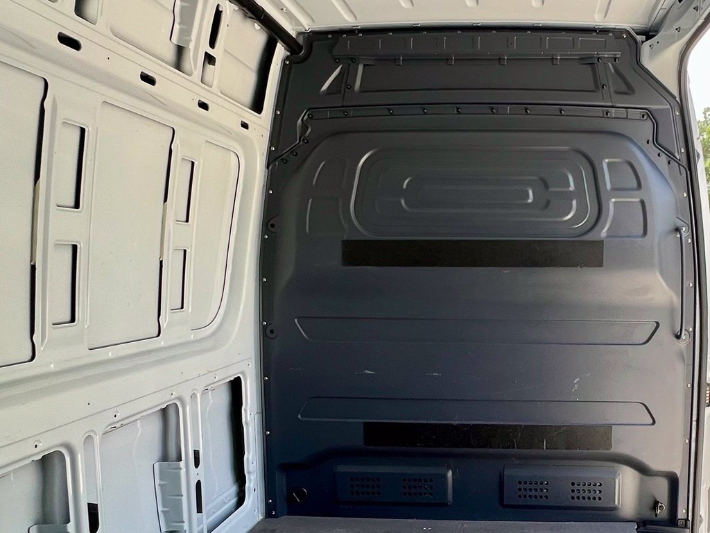 Used 2025 Mercedes-Benz Sprinter 2500 image 36