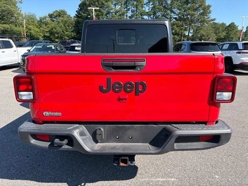 Used 2024 Jeep Gladiator Sport AWD/4WD image 5