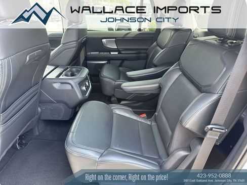 Used 2025 Ford Expedition Platinum AWD/4WD image 36
